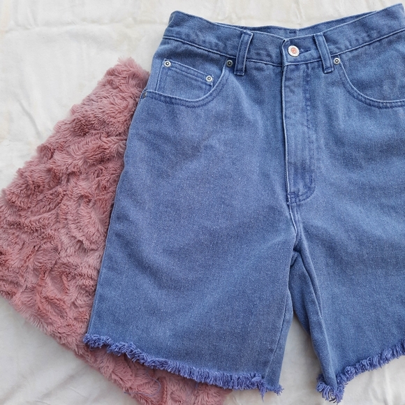 Vintage Cutoff Fringe Denim Mom Jean Shorts
